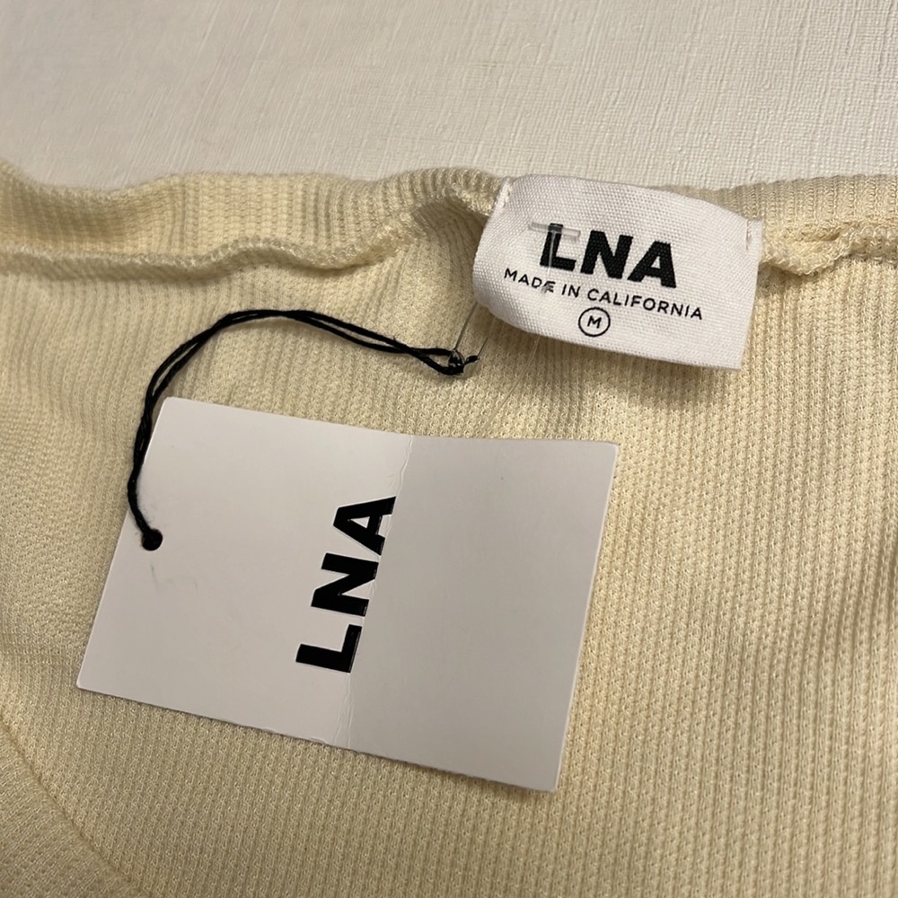 61. NWT LNA | Scoop Thermal Long Sleeve -Cloud - Picture 3 of 5